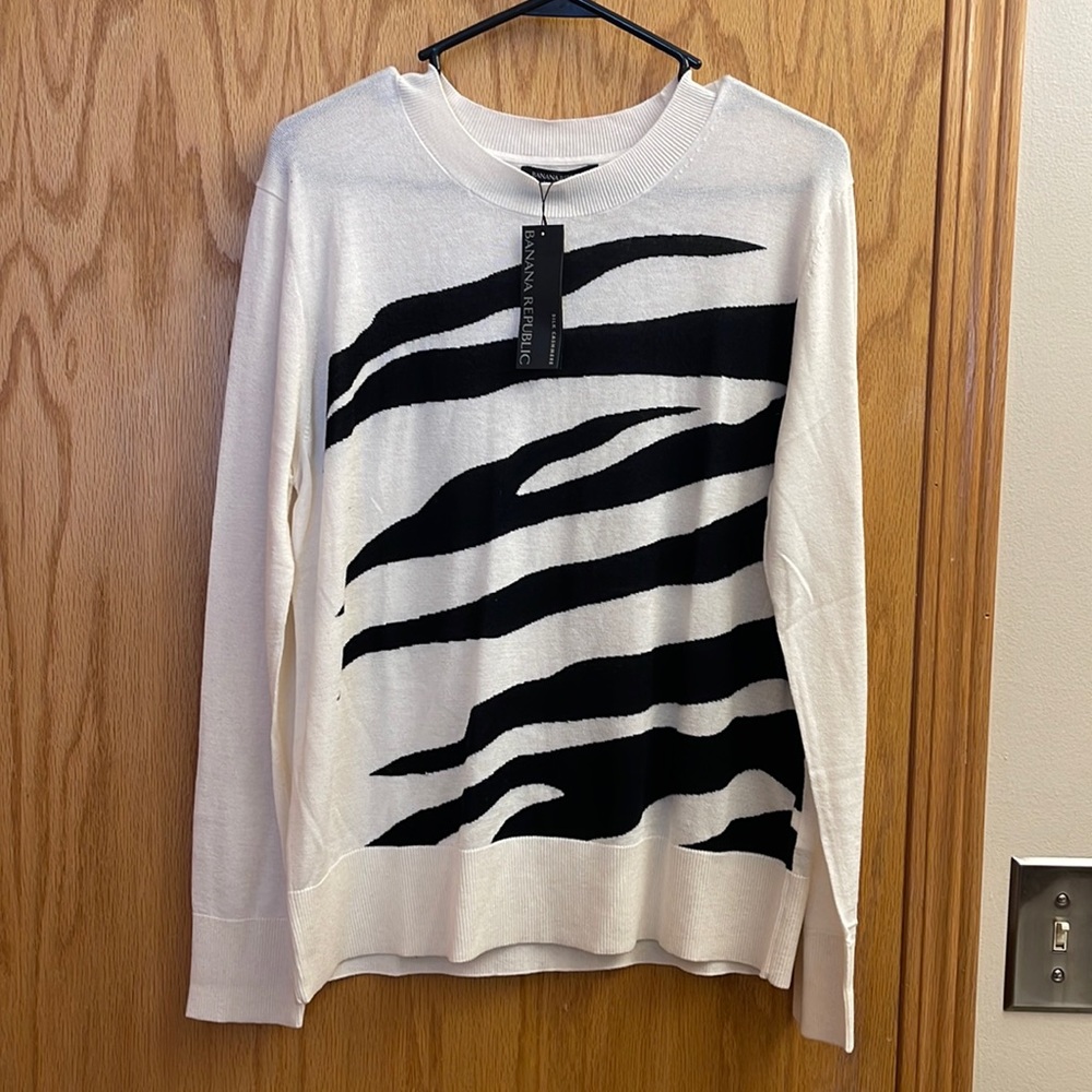 Banana Republic Cashmere sweater